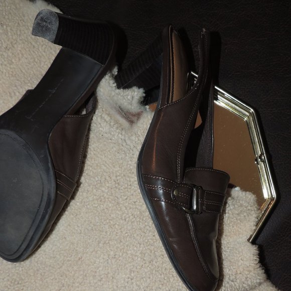 Merona - "Cooper" Women's Sling Back Buckle Toe Pumps - 8M - Picture 10 of 11